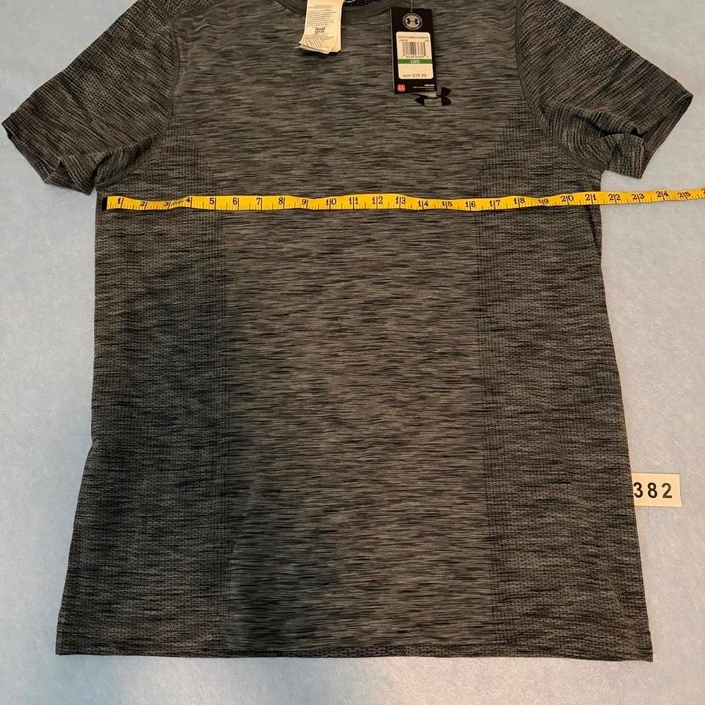 Men's Heat Gear Underarmour NWT Size Large